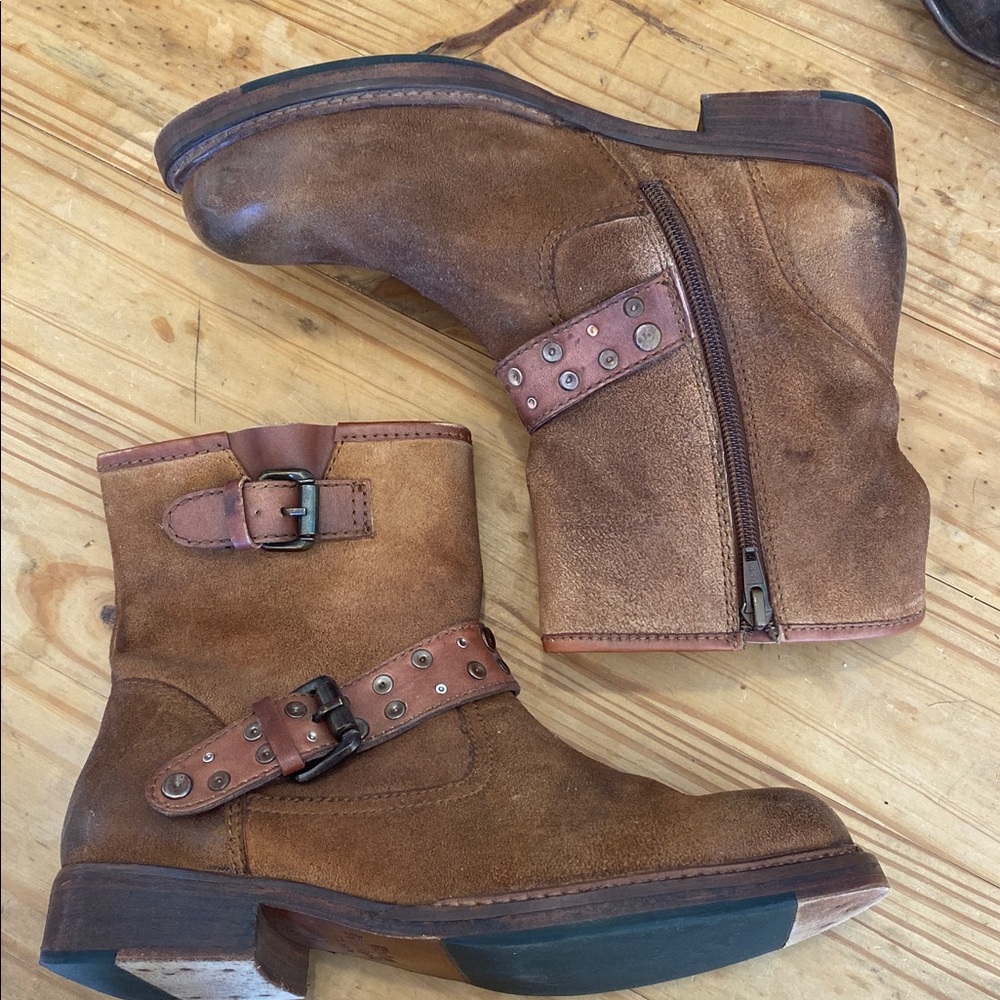 🎉 NEW‼️ VINTAGE FOUNDRY CO STUDDED ANKLE BOOTS‼️